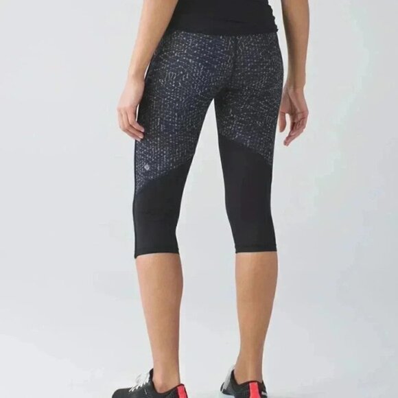 Lululemon real quick samba snake casual yoga athletic stretch crop tights 2 - Picture 4 of 4